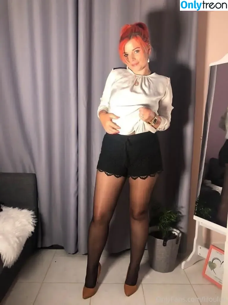 Lilouluv nude photo #0125 (Aneta / Lilou Luv / anetafiggutx / lilouluv_)