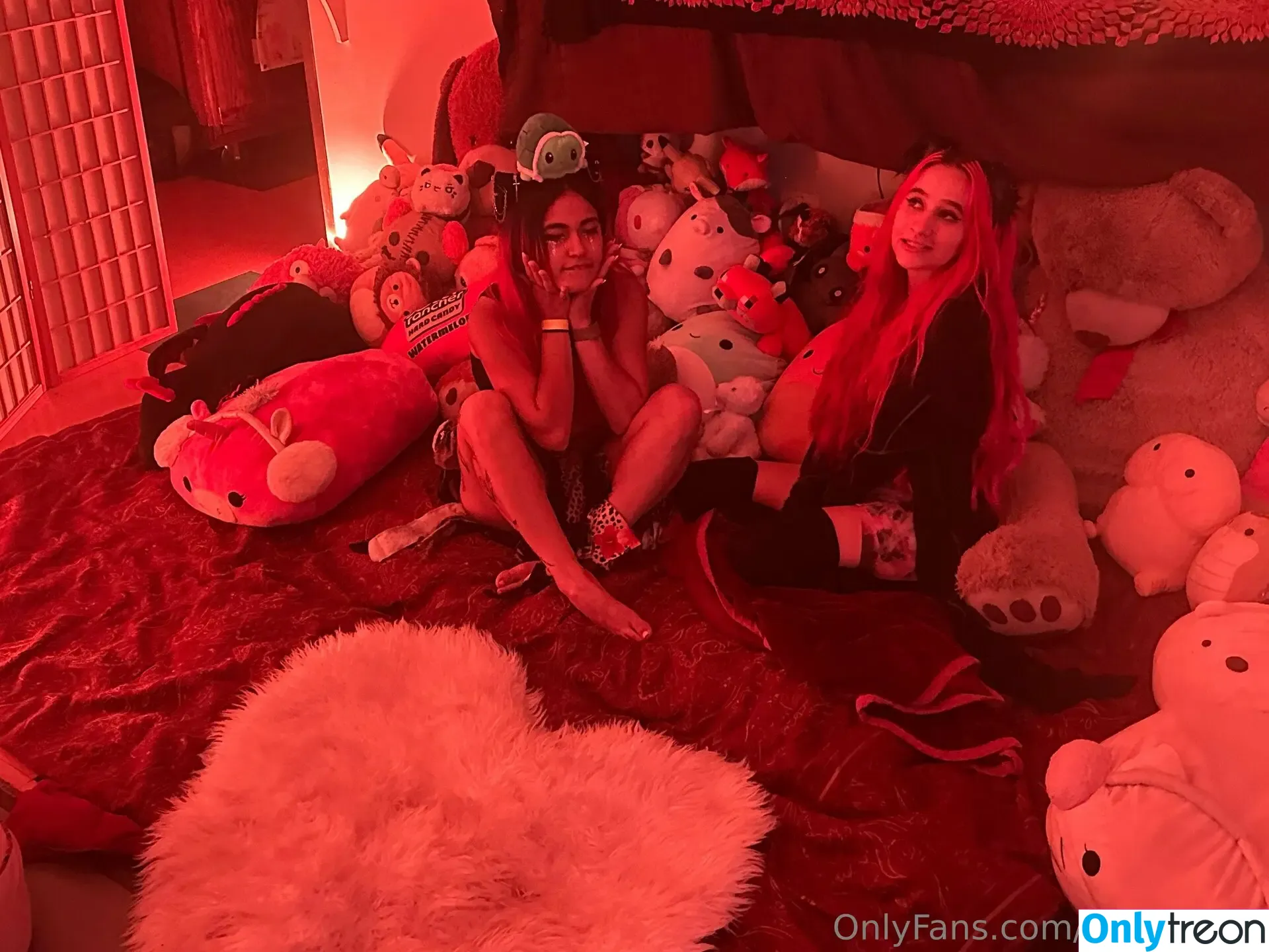 lilravenfox nude photo #0116 (lilravenfox)