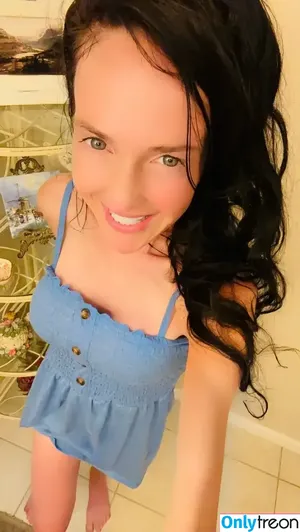 lilrosiedoll / rosiegirllondon nude photo #0805