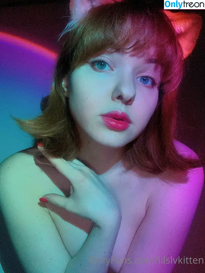 Lilslvkitten nude photo #0041 (lilvkitten)