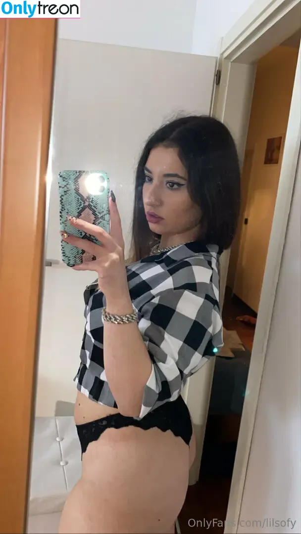 lilsofy nude photo #0003 (lilsofy_)