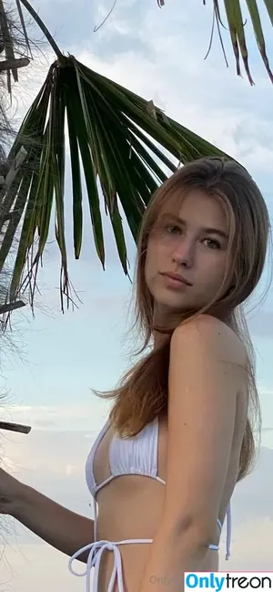 lilushade / lilu.shade nude photo #0040