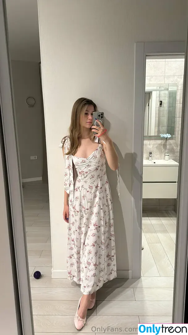 lilushade nude photo #0015 (lilu.shade)