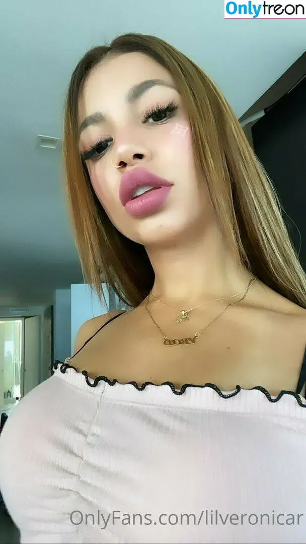 Lilveronicar nude photo #0126 (Veronica Rodriguez / vrodlive)