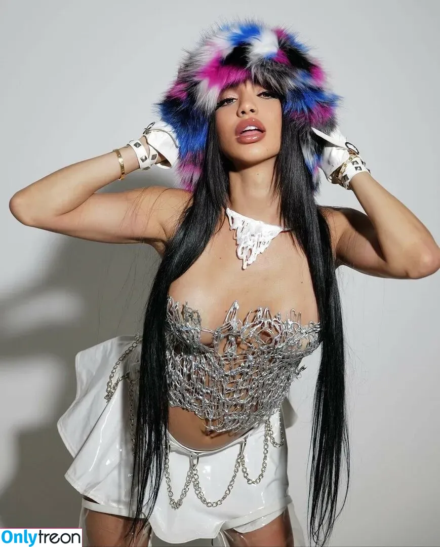 Lilveronicar nude photo #0249 (Veronica Rodriguez / vrodlive)