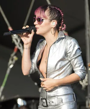 Lily Allen / lilyallen nude photo #0025