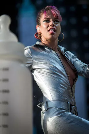 Lily Allen / lilyallen nude photo #0237
