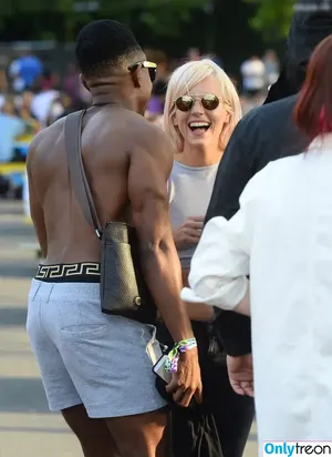 Lily Allen / lilyallen nude photo #0663