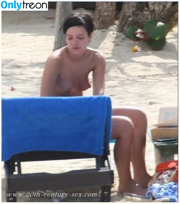 Lily Allen nude photo #0010 (lilyallen)