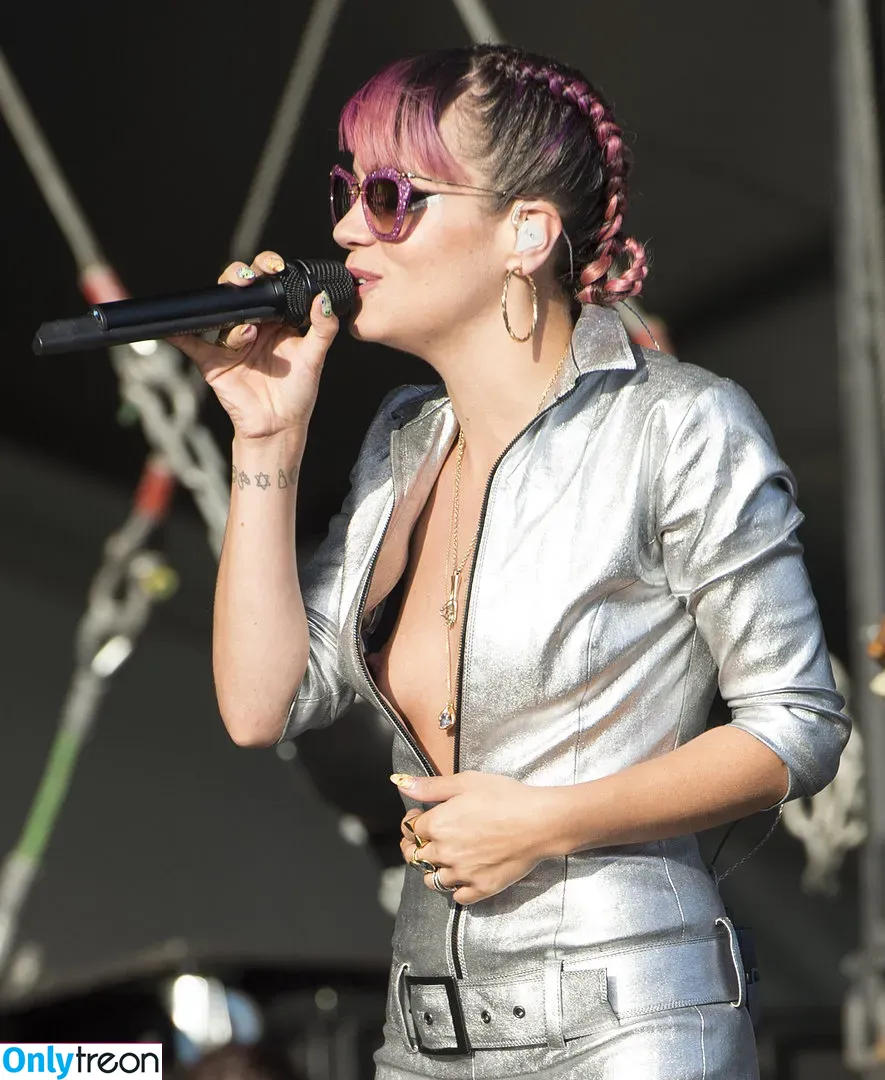 Lily Allen nude photo #0025 (lilyallen)