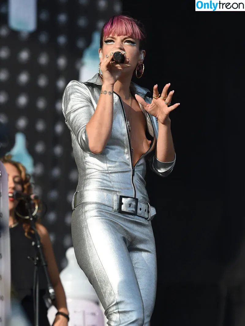 Lily Allen nude photo #0083 (lilyallen)