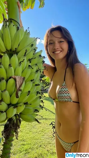 Lily Chee / lilychee nude photo #0589