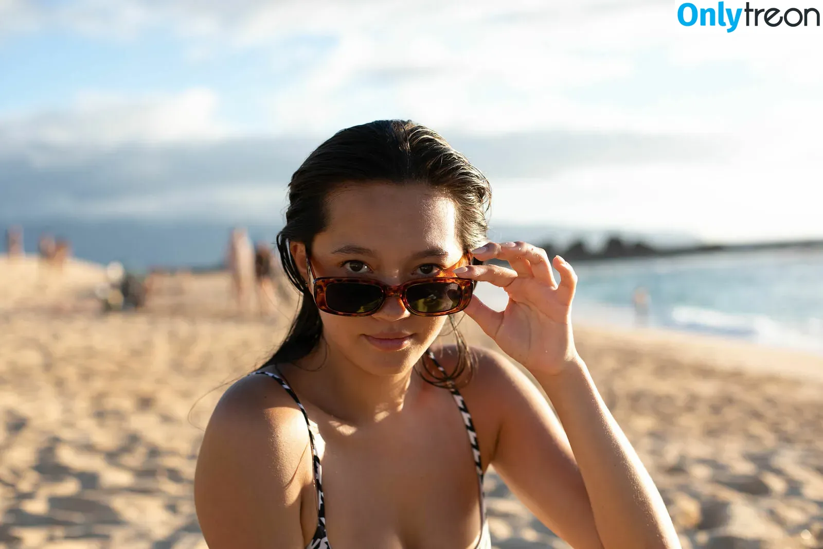 Lily Chee nude photo #0138 (lilychee)