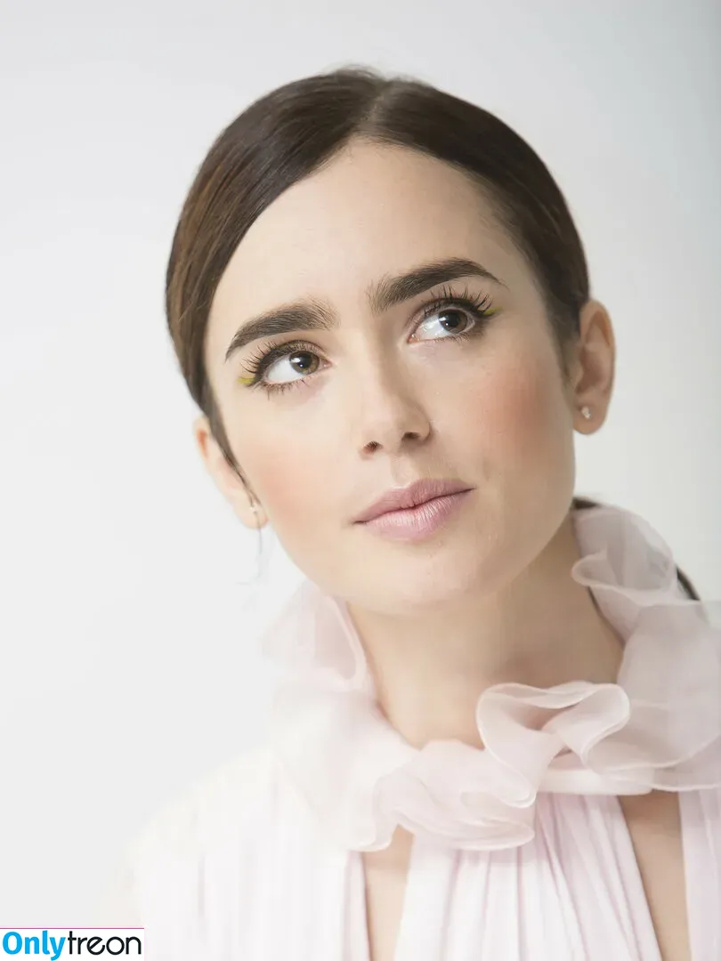 Lily Collins nude photo #0003 (lilyjcollins)