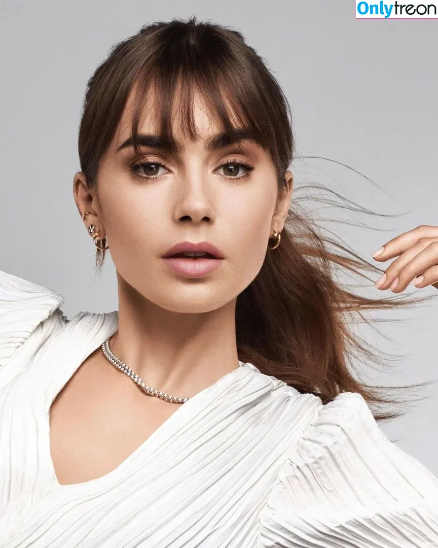 Lily Collins nude photo #0022 (lilyjcollins)