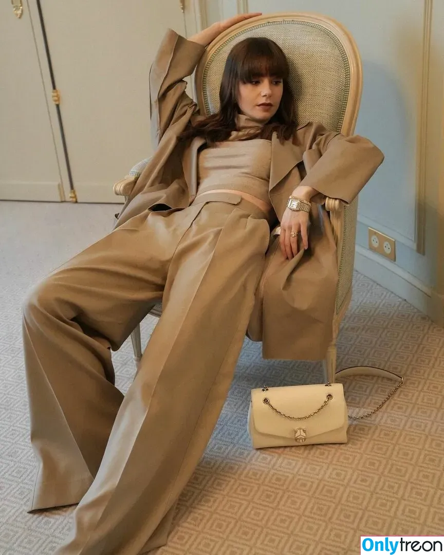 Lily Collins nude photo #0059 (lilyjcollins)