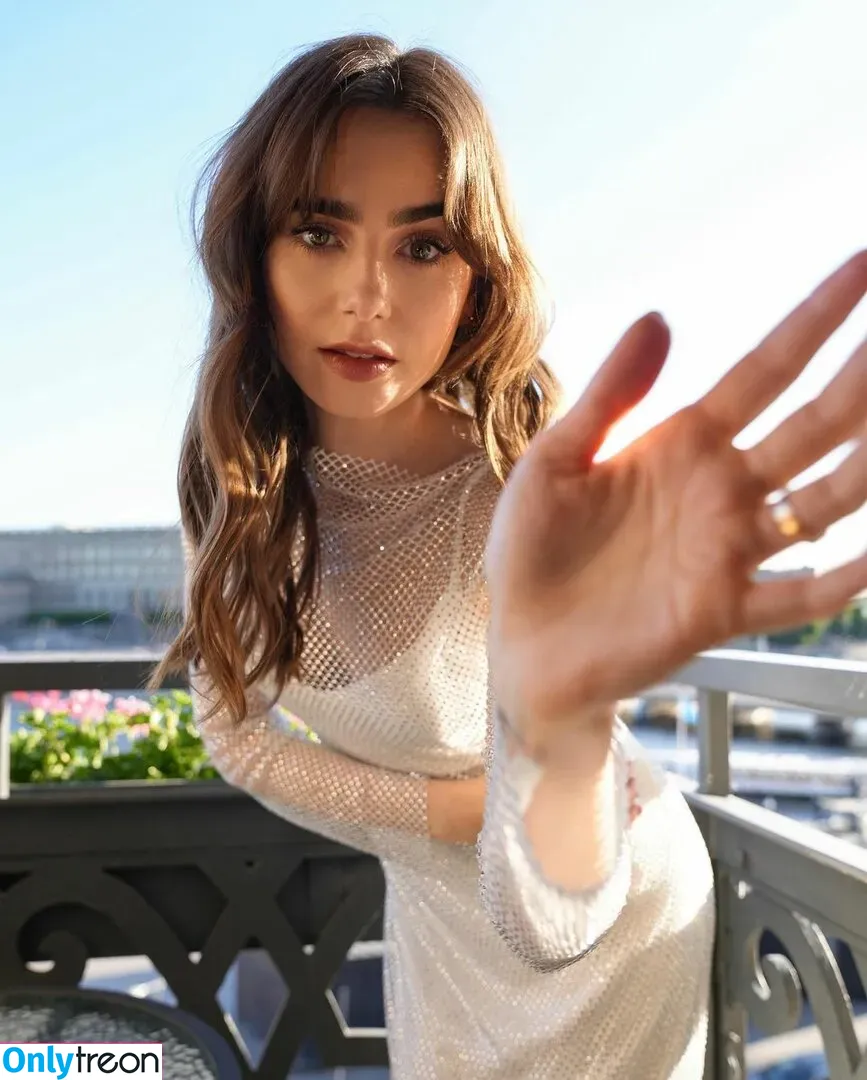 Lily Collins nude photo #0088 (lilyjcollins)