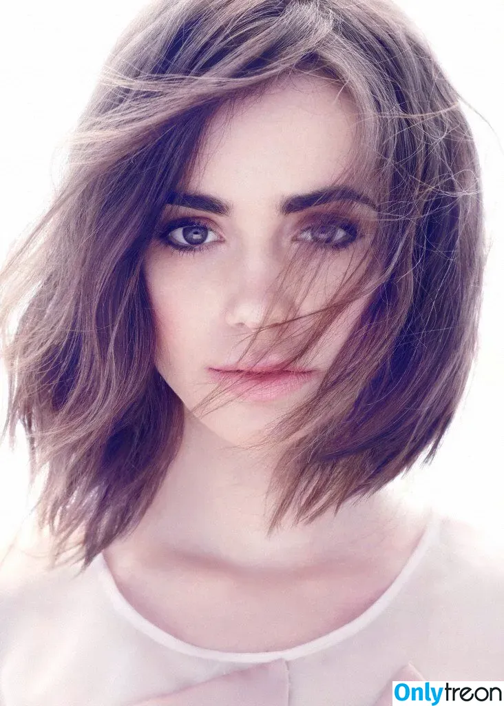 Lily Collins nude photo #0090 (lilyjcollins)