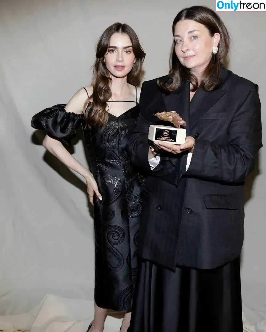 Lily Collins nude photo #0123 (lilyjcollins)