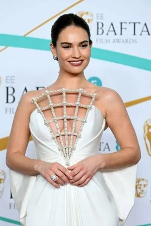 Lily James / lillyjames / lilyjamesofficial nude photo #0298