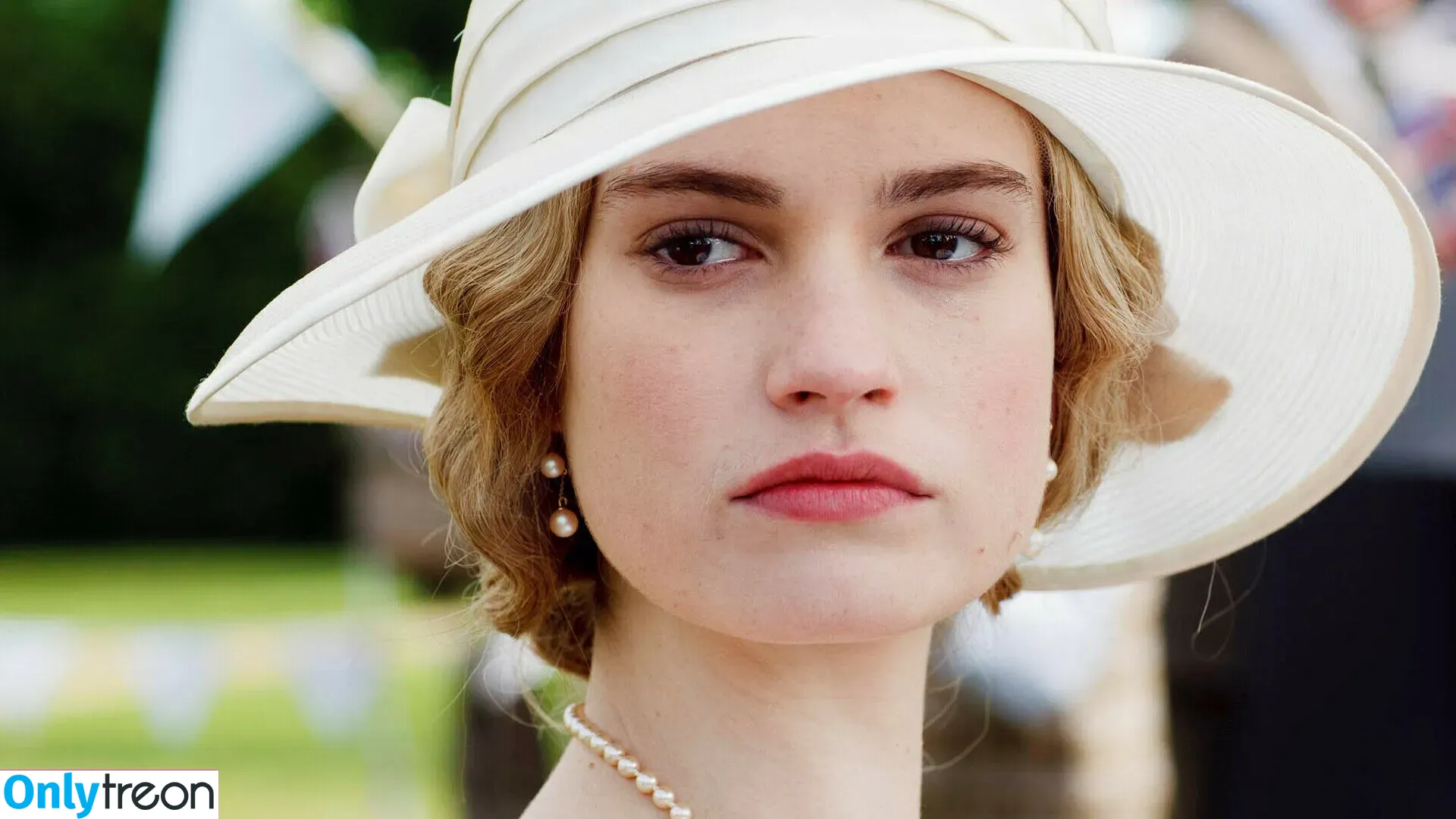 Lily James nude photo #0100 (lillyjames / lilyjamesofficial)