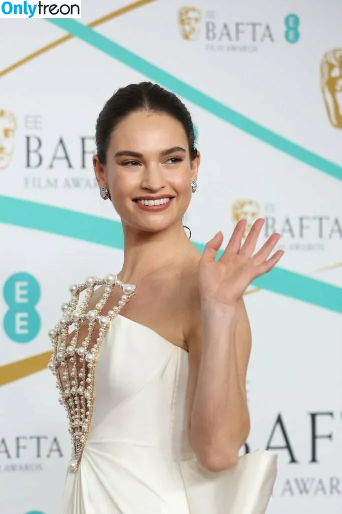 Lily James nude photo #0274 (lillyjames / lilyjamesofficial)