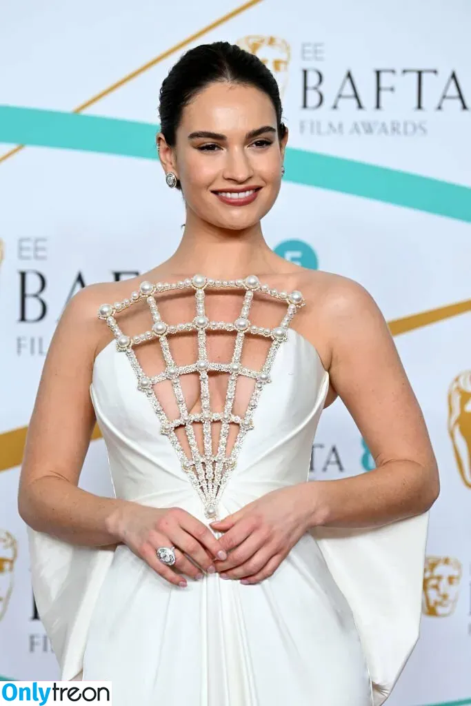 Lily James nude photo #0298 (lillyjames / lilyjamesofficial)