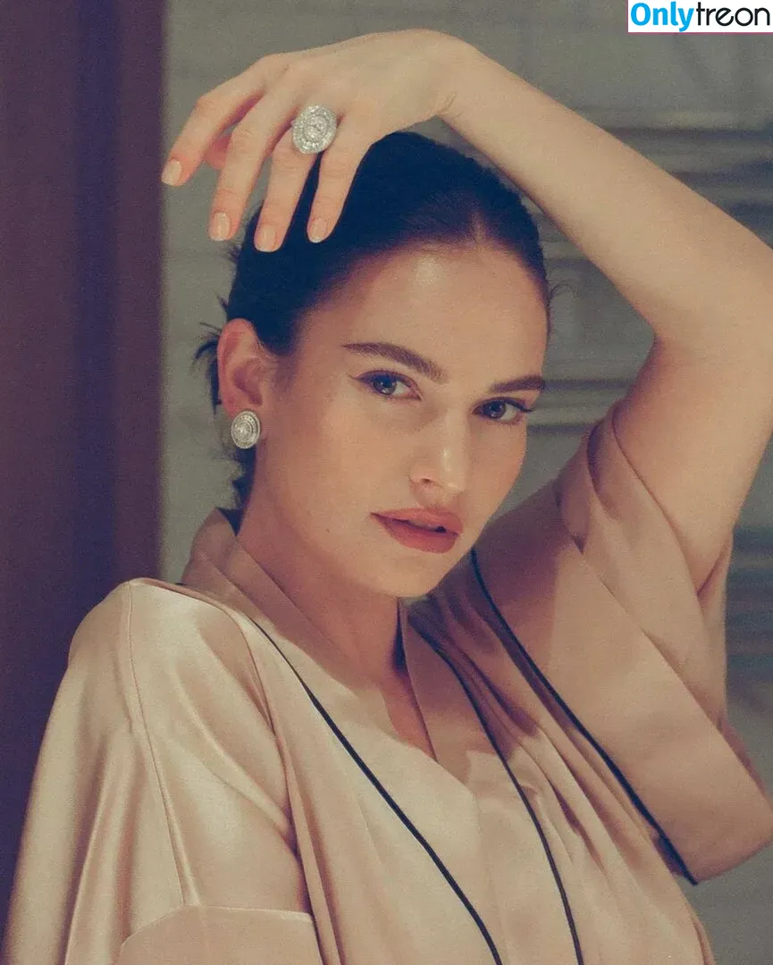 Lily James nude photo #0305 (lillyjames / lilyjamesofficial)