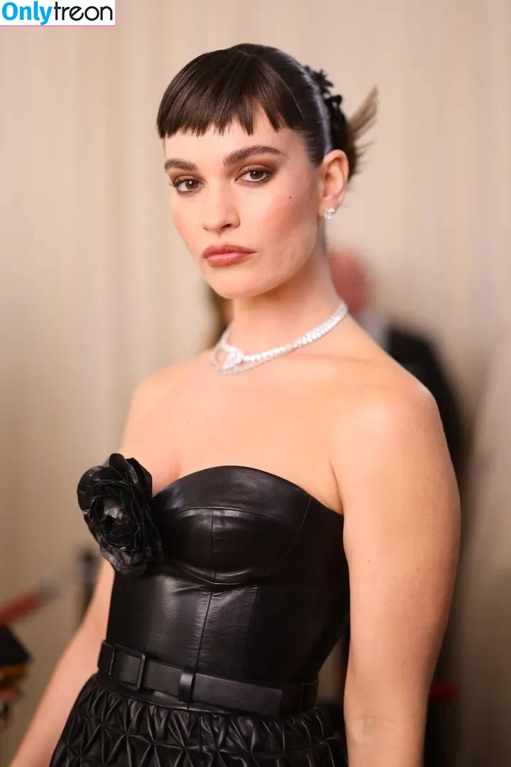 Lily James nude photo #0366 (lillyjames / lilyjamesofficial)