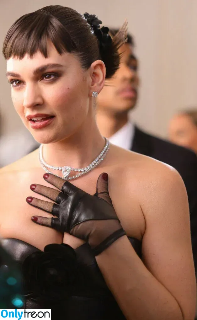 Lily James nude photo #0368 (lillyjames / lilyjamesofficial)
