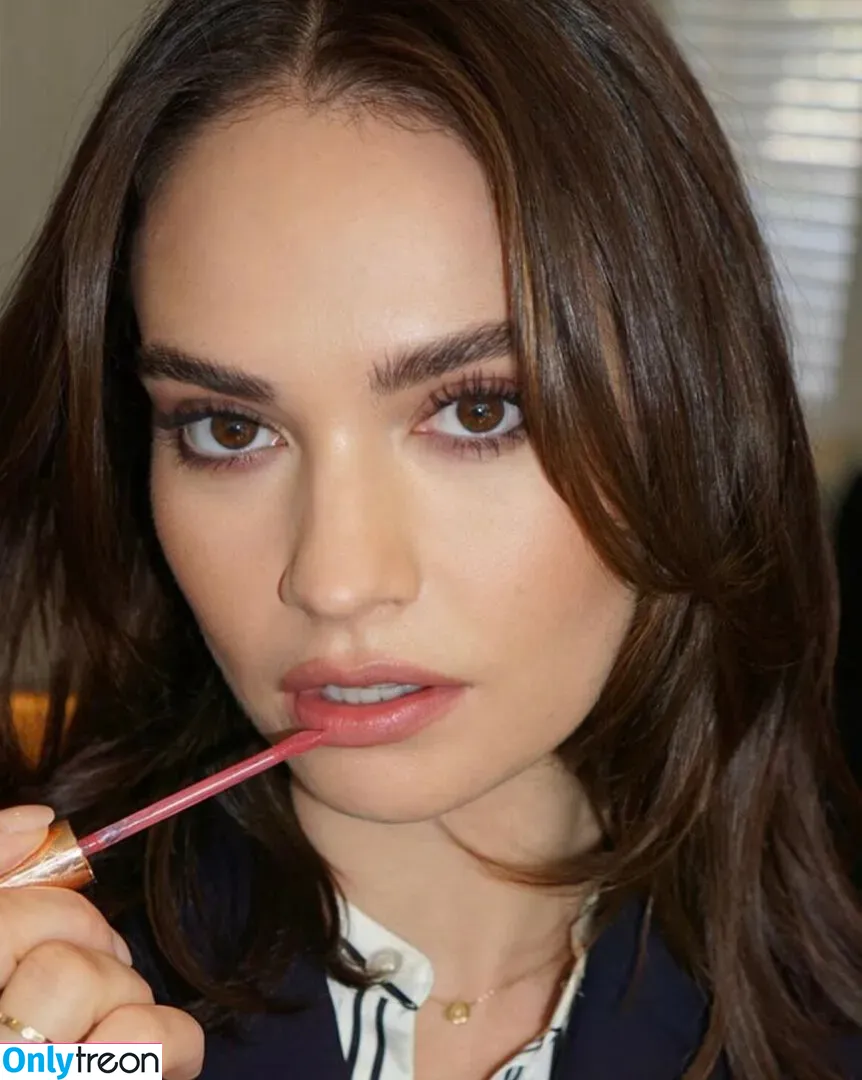 Lily James nude photo #0400 (lillyjames / lilyjamesofficial)