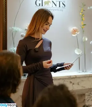 Lily James / lillyjames / lilyjamesofficial nude photo #1378