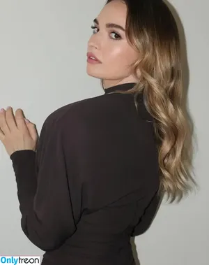 Lily James / lillyjames / lilyjamesofficial nude photo #1411