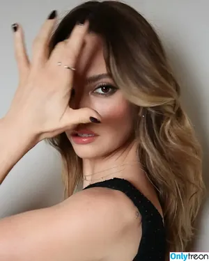 Lily James / lillyjames / lilyjamesofficial nude photo #1436