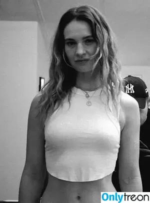 Lily James / lillyjames / lilyjamesofficial nude photo #1470