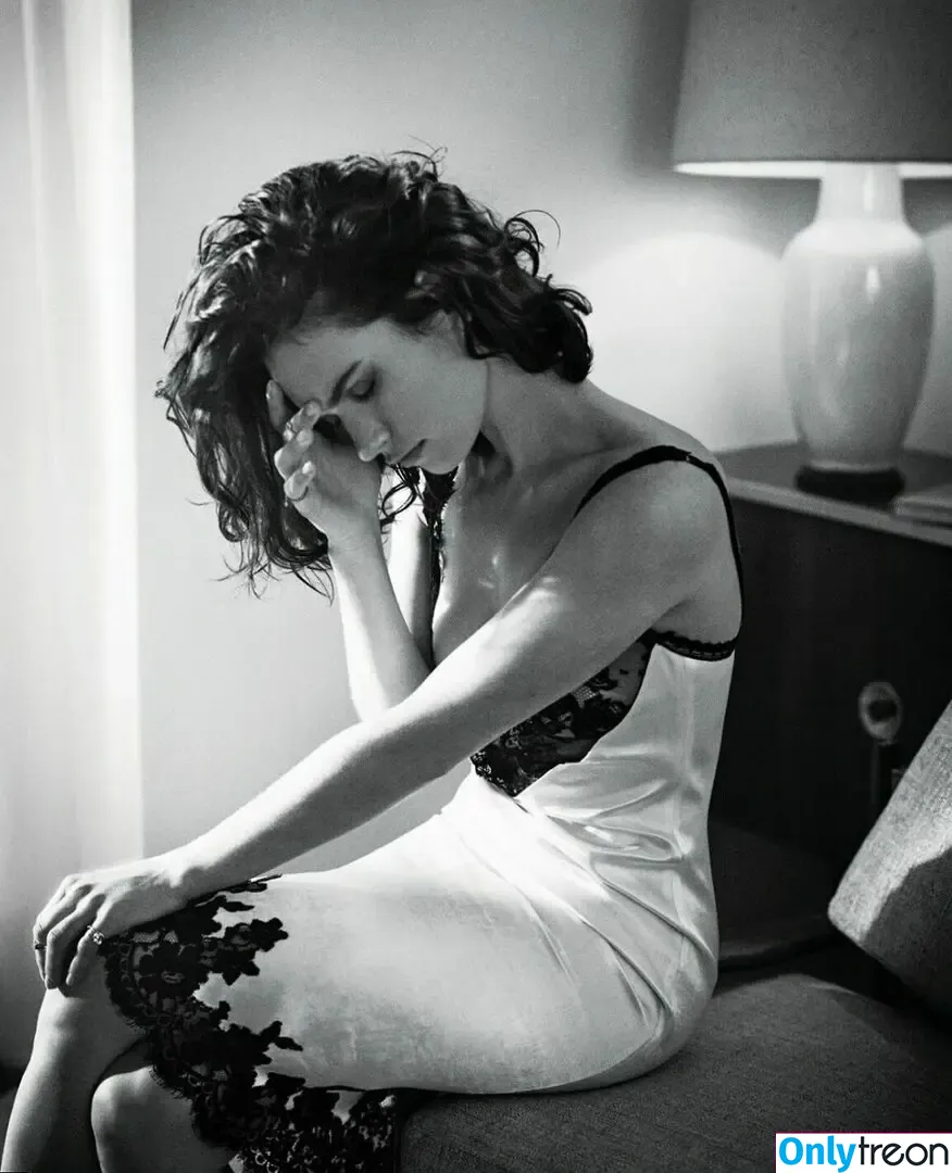 Lily James nude photo #1356 (lillyjames / lilyjamesofficial)