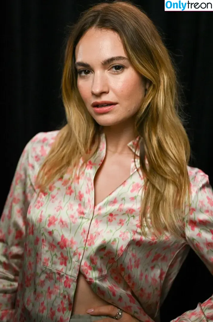 Lily James nude photo #1442 (lillyjames / lilyjamesofficial)