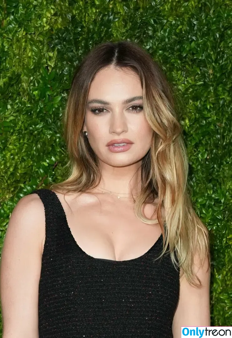 Lily James nude photo #1447 (lillyjames / lilyjamesofficial)