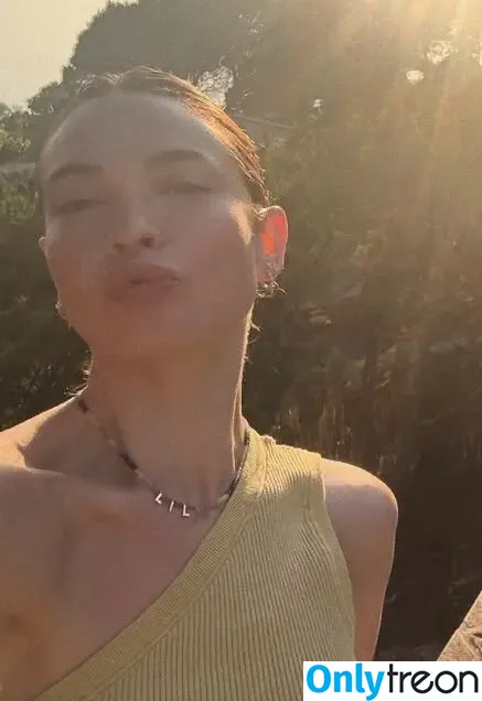 Lily James nude photo #1466 (lillyjames / lilyjamesofficial)