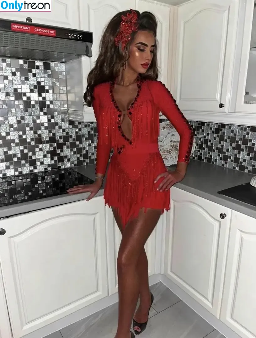 Lily Mccann nude photo #0013 (lilly_mcc_ / lilymccann8)