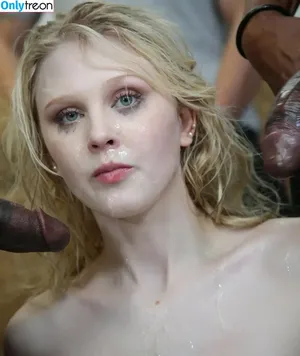 Lily Rader / lilyrader / lilyraderofficial nude photo #0333