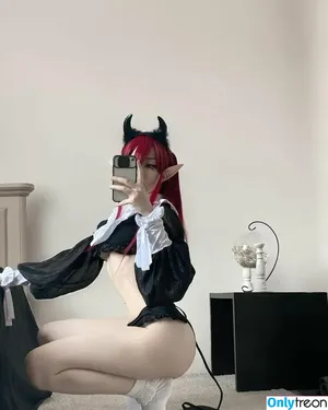lilyacorncr / 319228065 / uncorncerned nude photo #0004