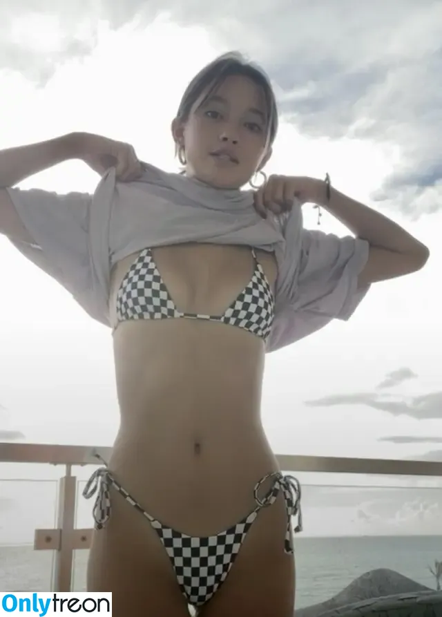 Lilychee nude photo #0041 (Lilychee)