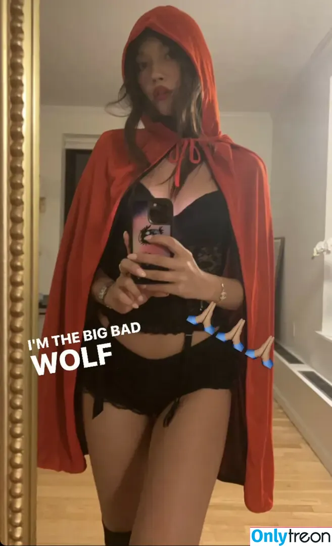 Lilychee nude photo #0192 (Lilychee)
