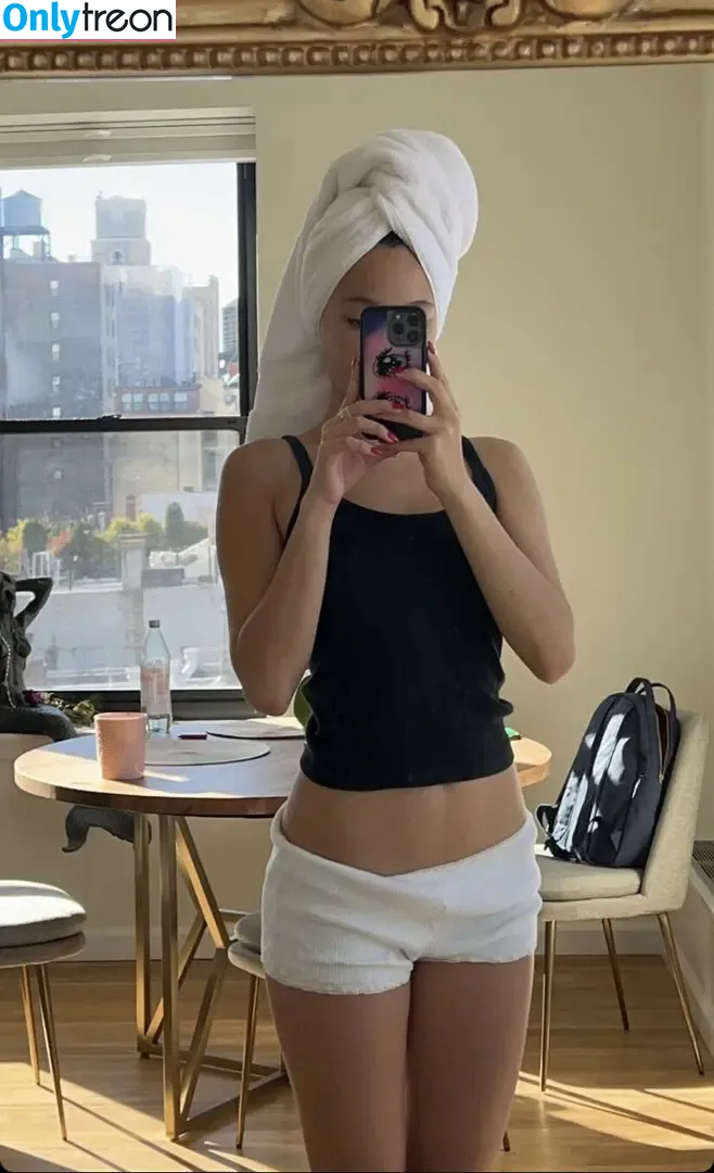Lilychee nude photo #0202 (Lilychee)