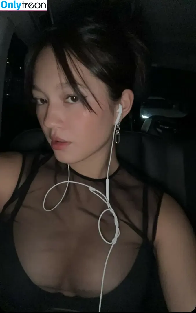 Lilychee nude photo #0400 (Lilychee)