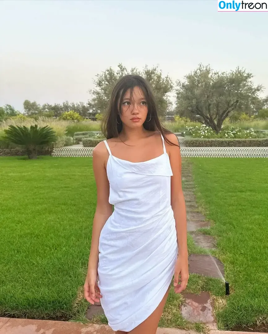 Lilychee nude photo #0442 (Lilychee)