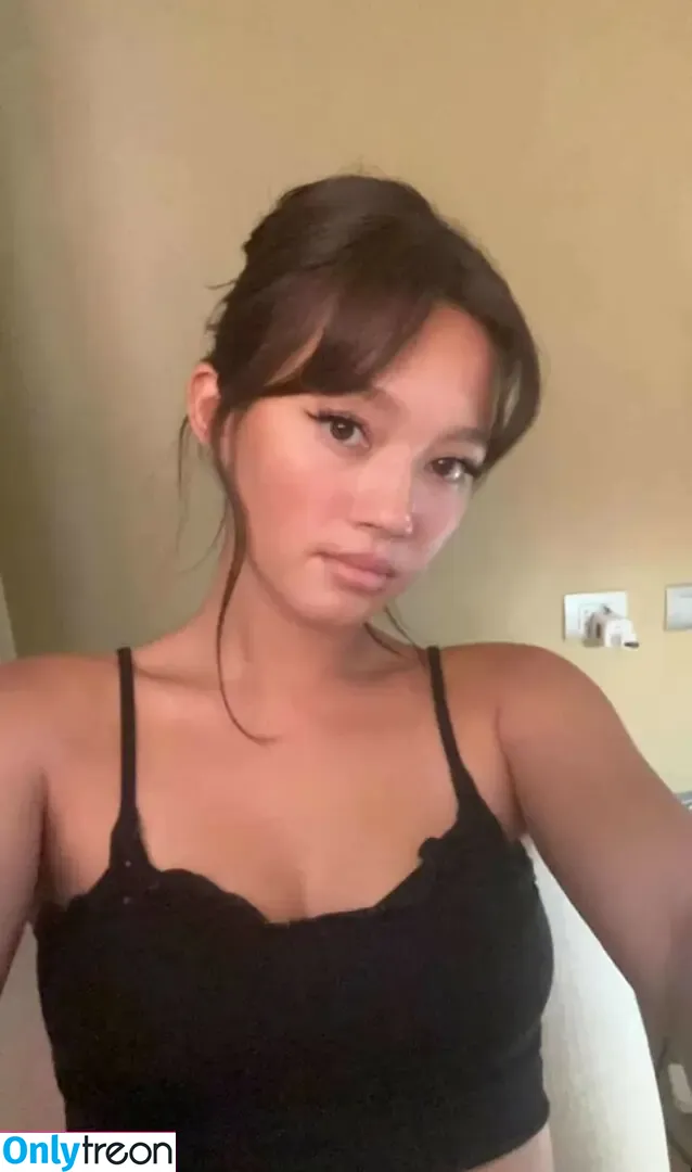 Lilychee nude photo #0573 (Lilychee)