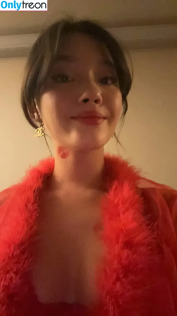 Lilychee nude photo #0632 (Lilychee)