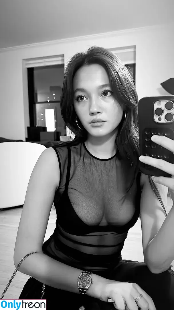 Lilychee nude photo #0811 (Lilychee)